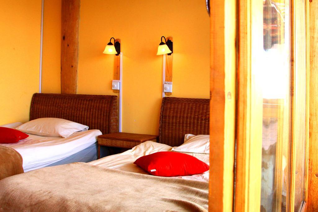 Shangri-La Lao Shay Youth Hostel Exterior photo