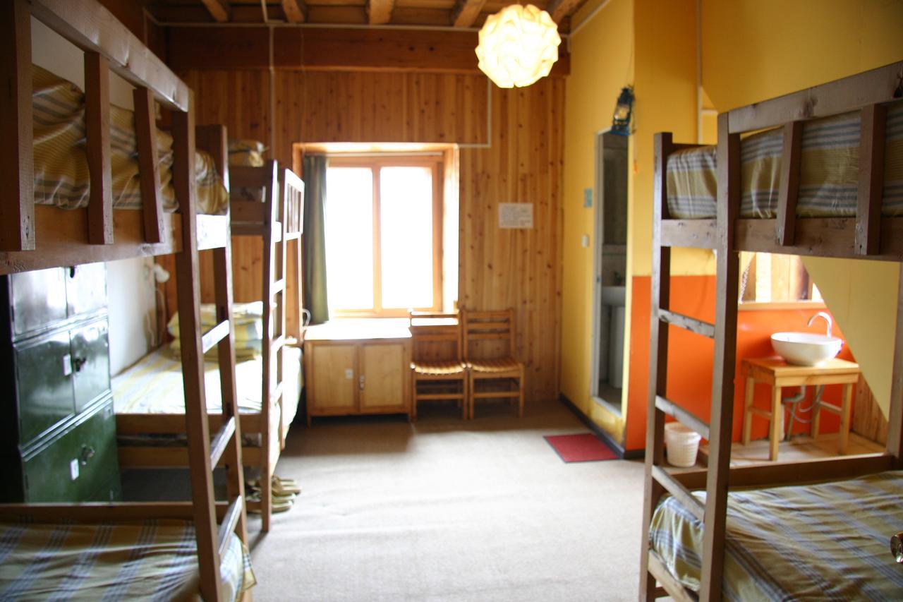 Shangri-La Lao Shay Youth Hostel Exterior photo